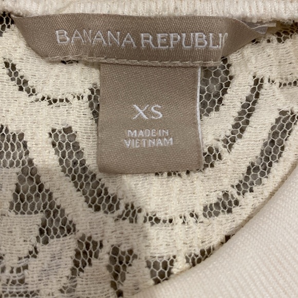 BR cream lace button-back top - Picture 4 of 4